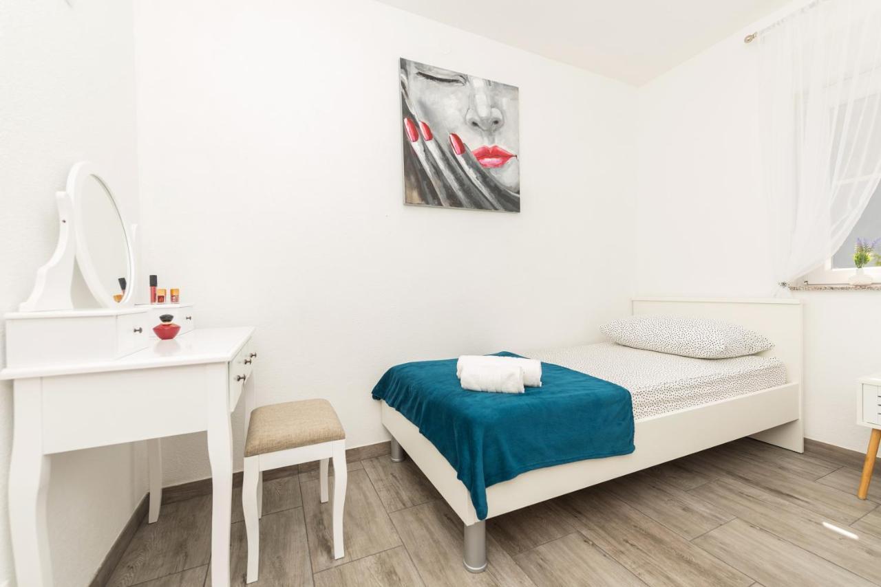 Makarska Dalija Apartment Екстериор снимка